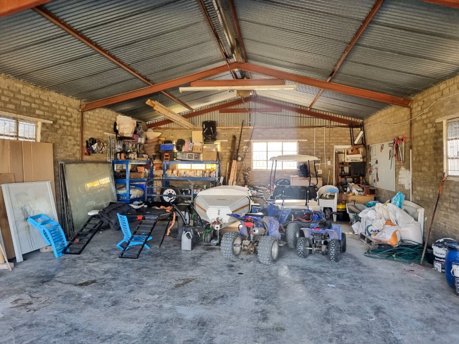 6 Bedroom Property for Sale in Paul Roux Free State
